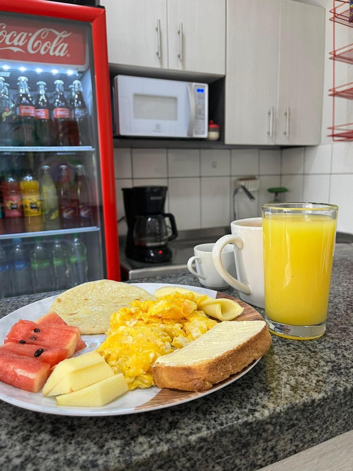 Hotel Inter Del Cafe Pereira Bagian luar foto